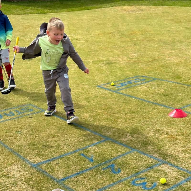 Junior golf lessons for children at Dunes Golf Centre in Fraserburgh Aberdeenshire